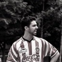 Adalberto Flores