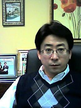 Min Lee